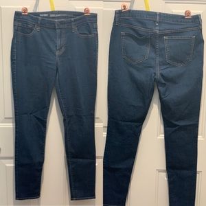 Women’s old navy super skinny jeans